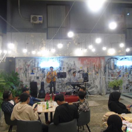 Pia Hotel Cirebon Εξωτερικό φωτογραφία