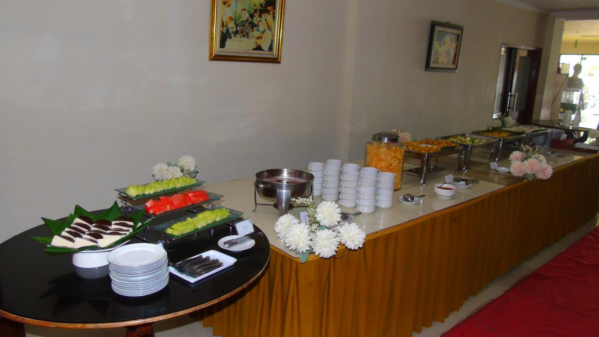 Pia Hotel Cirebon Εξωτερικό φωτογραφία